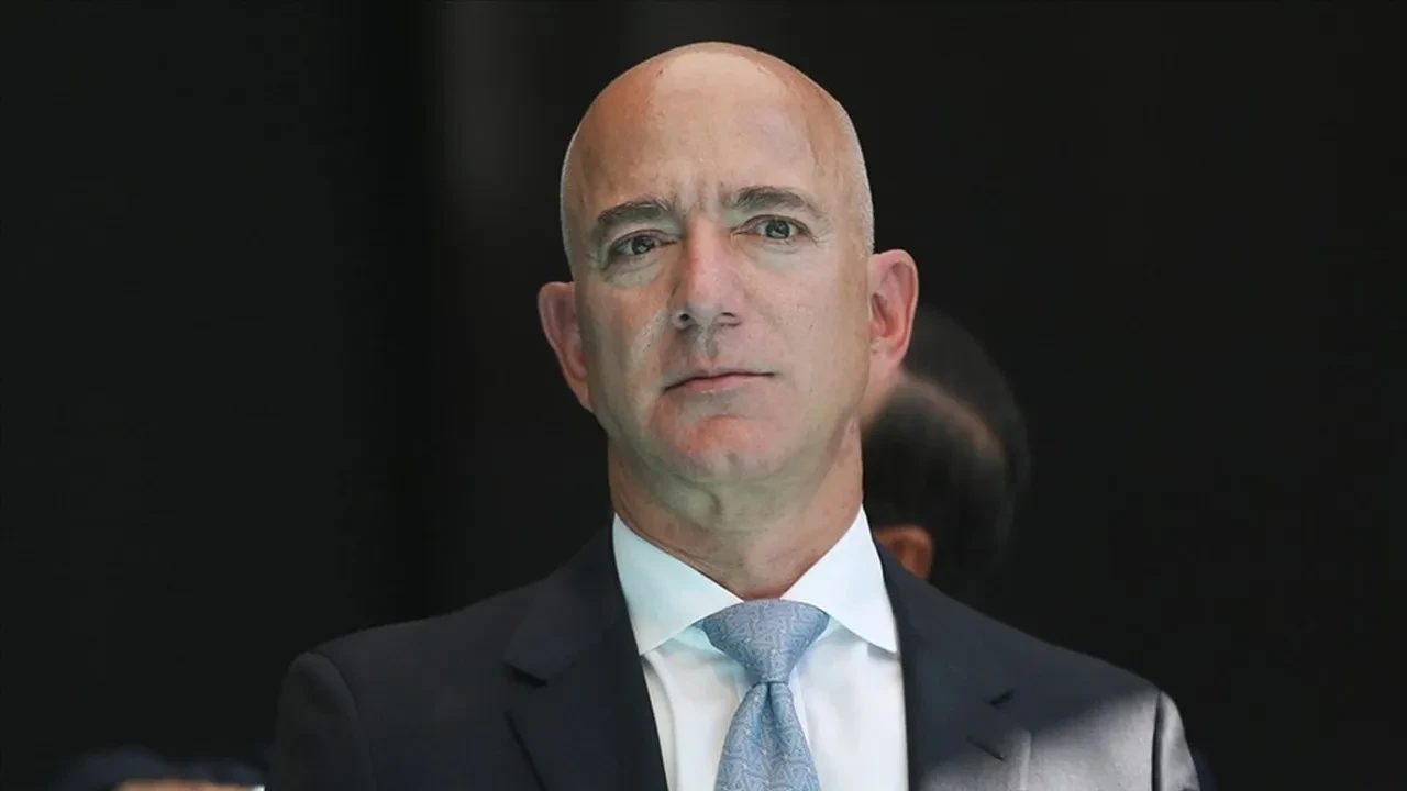 Jeff Bezos'un eski eşi MacKenzie Scott, rekor bağışla dikkat çekti: Tarihin en pahalı ikinci boşanma davasıyla servete konmuştu
