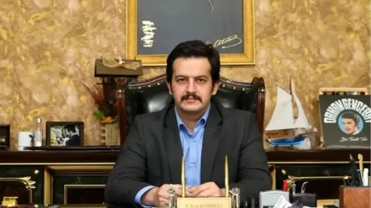 Mustafa Berat Kasımoğlu kimdir, evli mi?