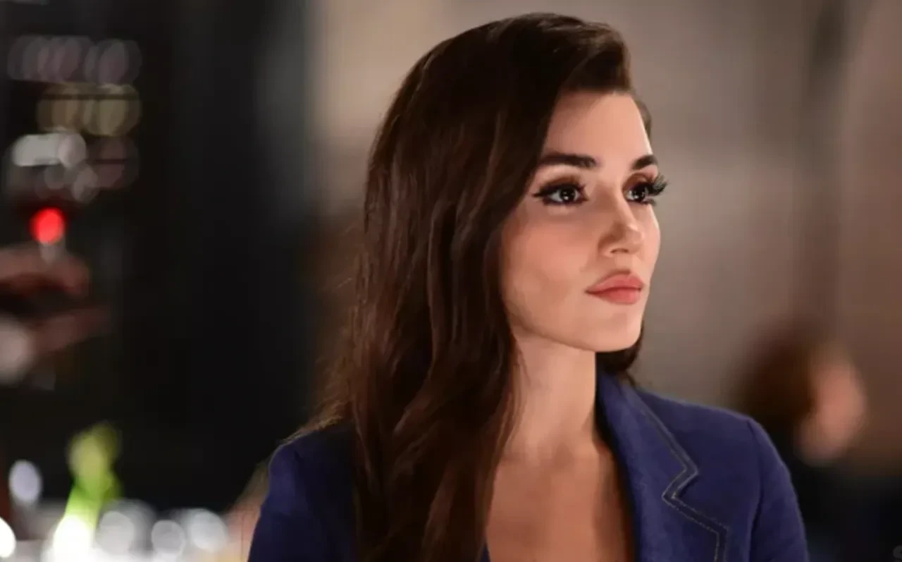 Nevra Serezli, Hande Erçel'i göklere çıkardı! Serezli, oyunculuğuyla linç yiyen Hande Erçel'i Amerikan yıldızlarıyla bir tuttu