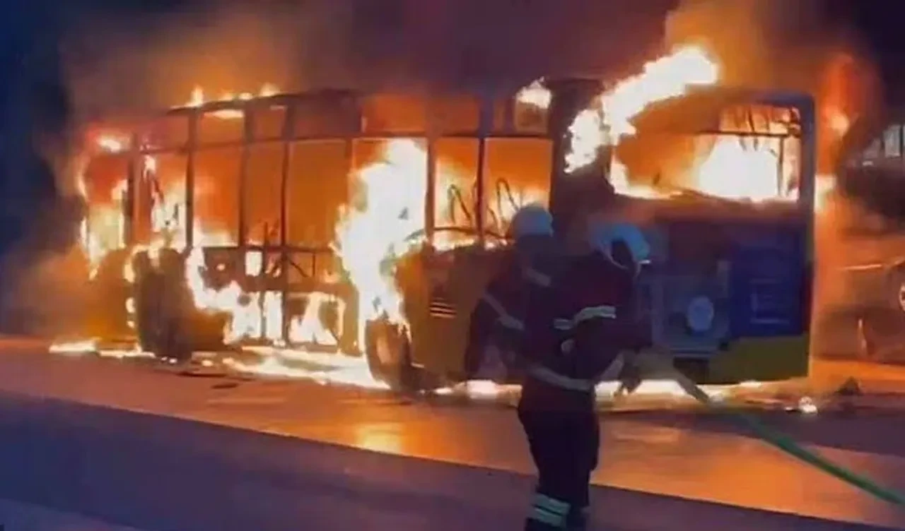 Otobüste benzin döküp kendini ateşe verdi: İsviçre'deki dehşette 6 ölü, 5 yaralı