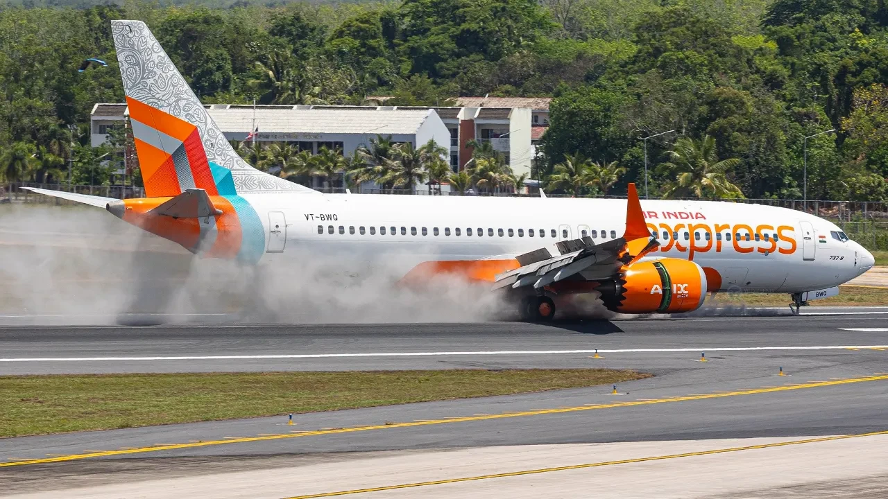 Phuket'te korkutan anlar: Uçak kontrolden çıktı alçalmaya çalışırken iniş takımları koptu