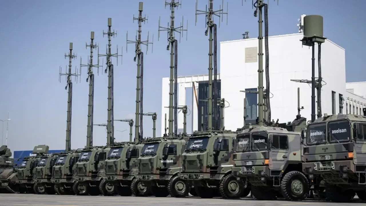Abdullah Güler'den Çelik Kubbe mesajı: "Türkiye emin ellerde"