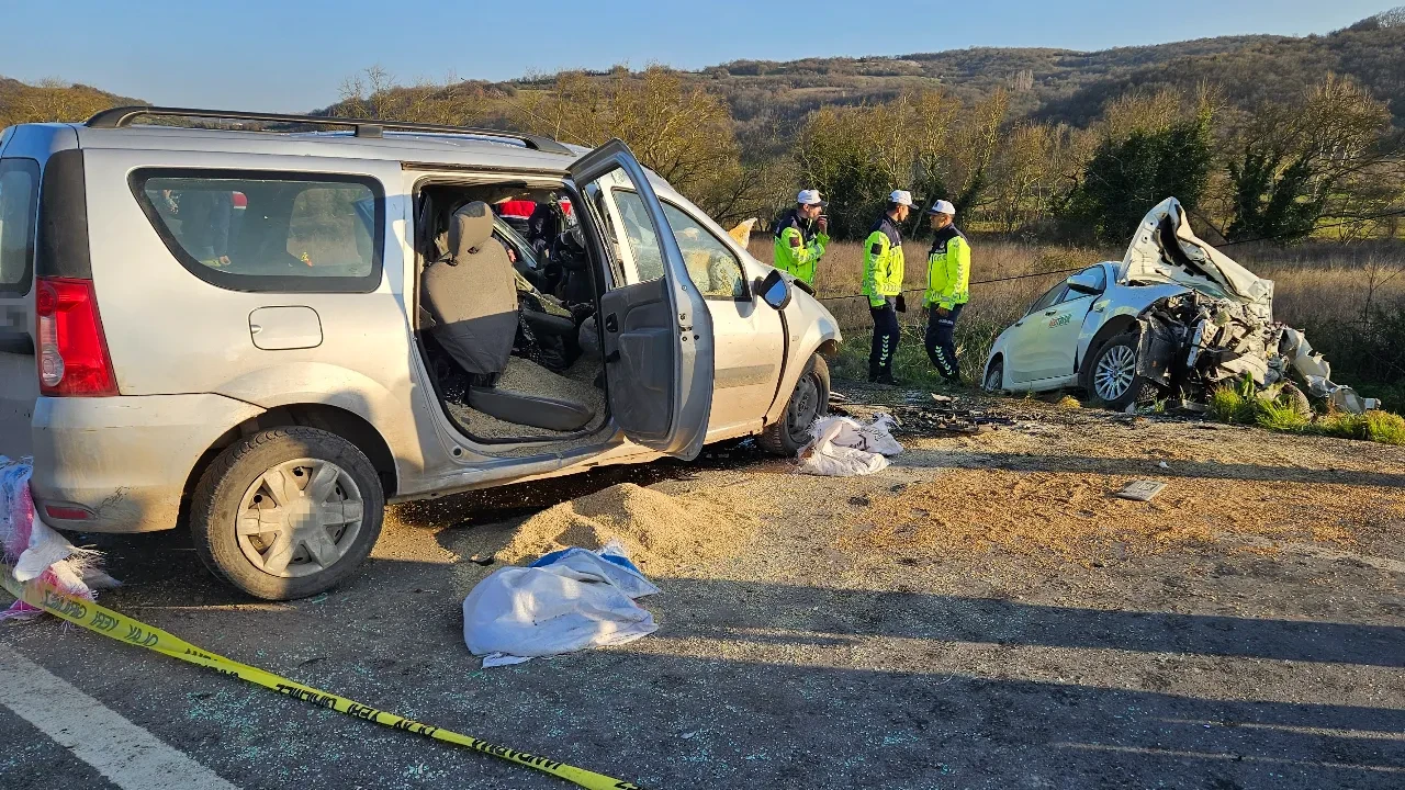 Balıkesir'de feci kaza! Ölü ve yaralılar var
