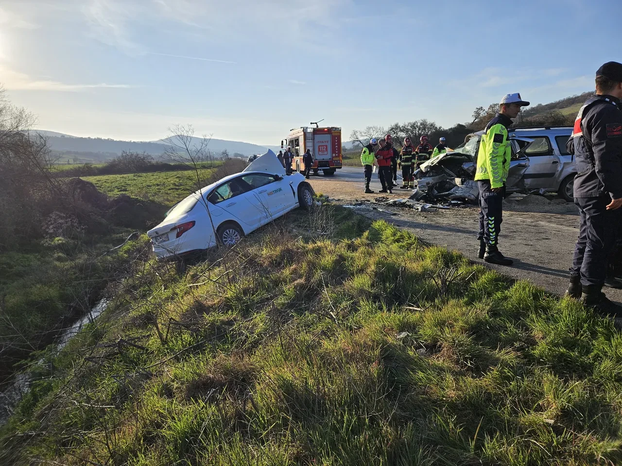 Balıkesir'de feci kaza! Ölü ve yaralılar var