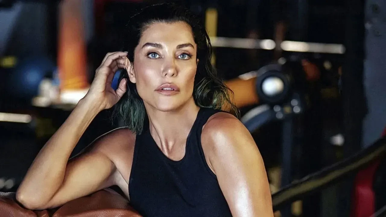 Deniz Akkaya ile Tuğba Özerk birbirine girdi! 