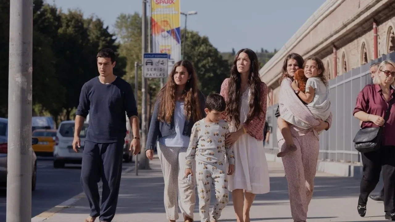 Düşük reyting kurbanı olmuştu! Sahipsizler dizisinin oyuncusundan dikkat çeken açıklamalar