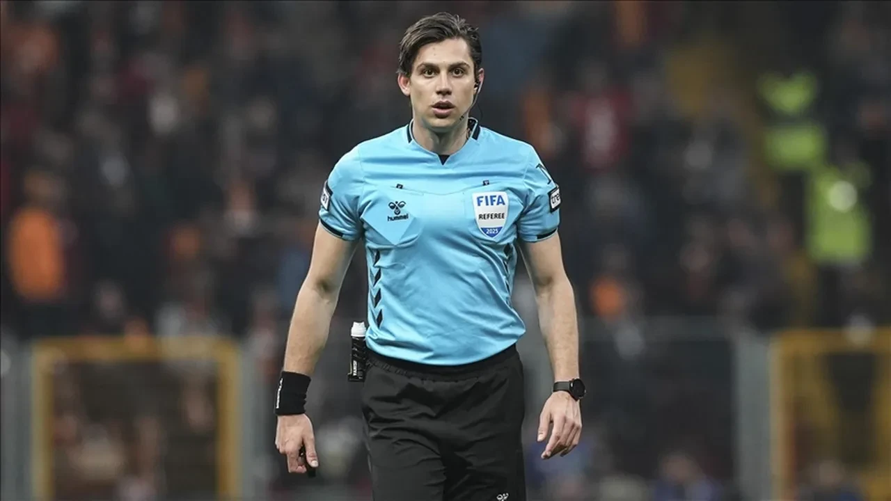 Fatih Karagümrük - Fenerbahçe maçının hakemi belli oldu