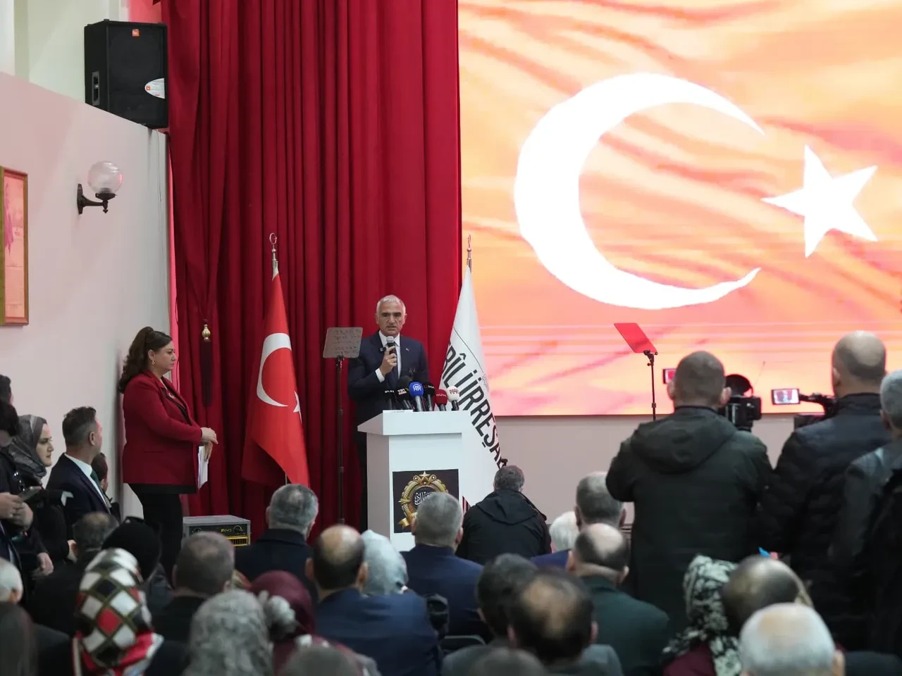 Kültür ve Turizm Bakanı Mehmet Nuri Ersoy'dan İstiklal Marşı sözleri: 'istiklal Marşı, milletimizin ebedi karakterinin en güçlü ifadesidir'