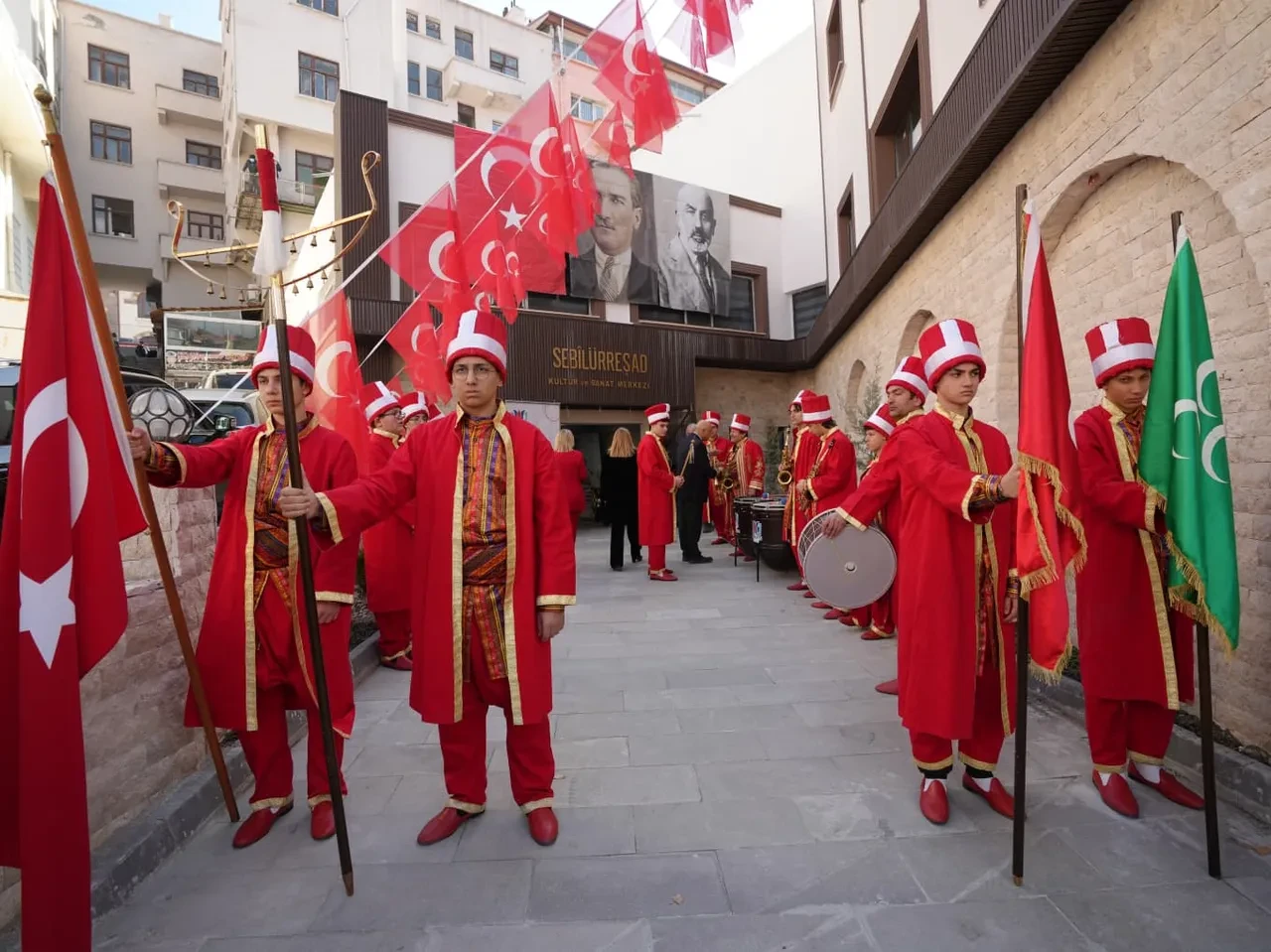 Kültür ve Turizm Bakanı Mehmet Nuri Ersoy'dan İstiklal Marşı sözleri: 'istiklal Marşı, milletimizin ebedi karakterinin en güçlü ifadesidir'