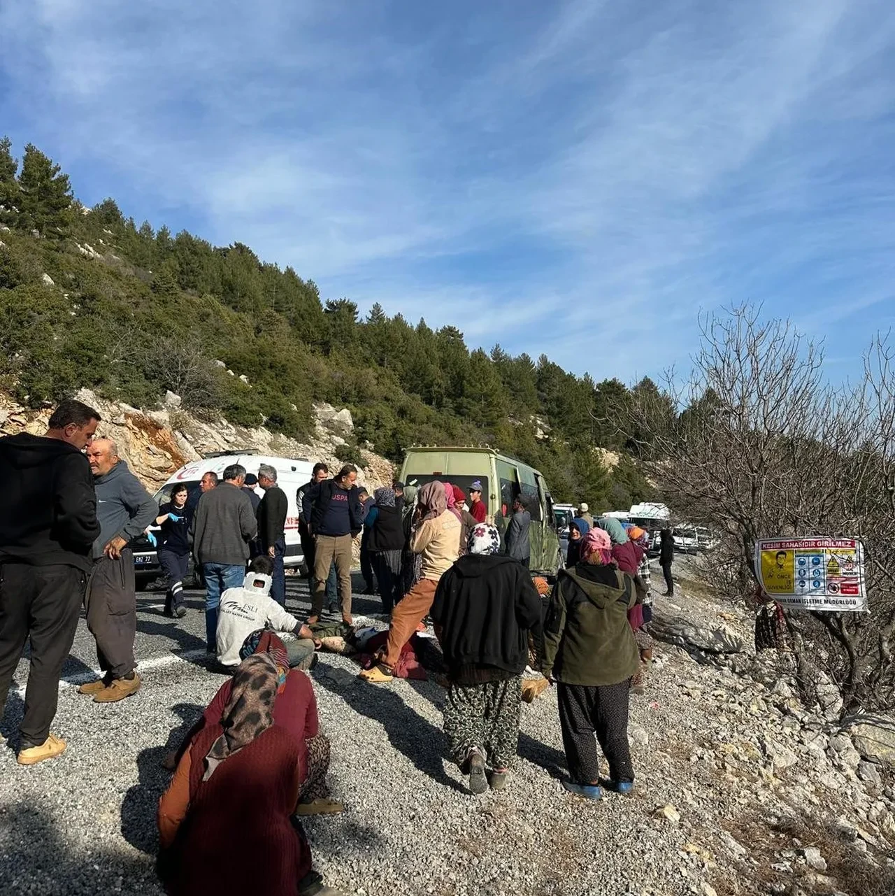 Mersin'deki feci kazada can pazarı! İşçi servisi uçuruma yuvarlandı