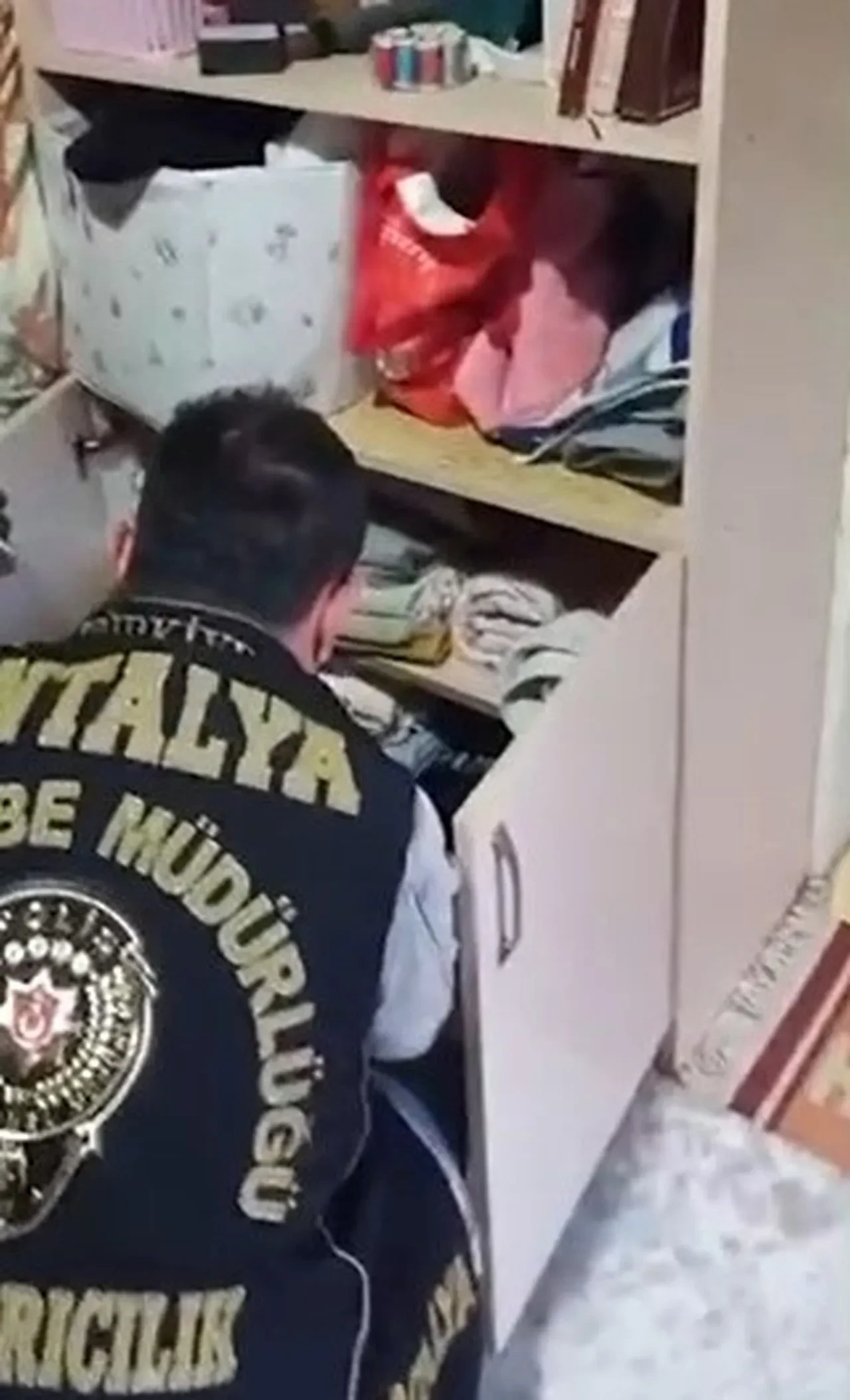 Muska yapma, büyü bozma, kurban parası ile 2 milyonluk vurgun yapmışlar: Operasyonla yakalandılar