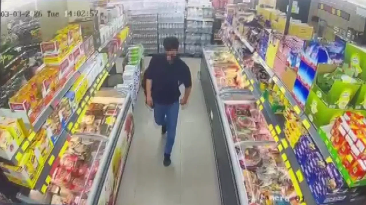 Sevgilisi hırsızlık yapmasın diye yalvardı! Dinler gibi yapıp ne varsa çaldı: O anlar kamerada 