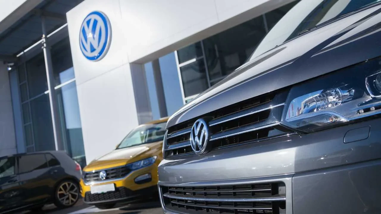 Volkswagen Almanya’da frene basıyor: 50 bin kişilik küçülme planı