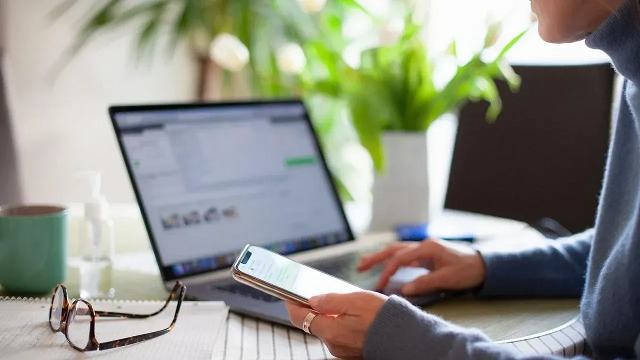 Yakıt endişesi dünyada yayılıyor: Danimarkalı bakan adeta yalvararak halkı uyardı