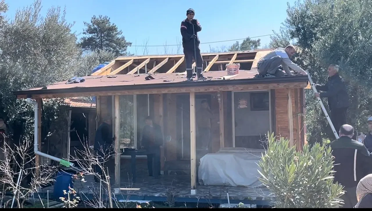 Yıkım ekibini görünce beddua yağdırdı: Verdiğim oylar haram olsun