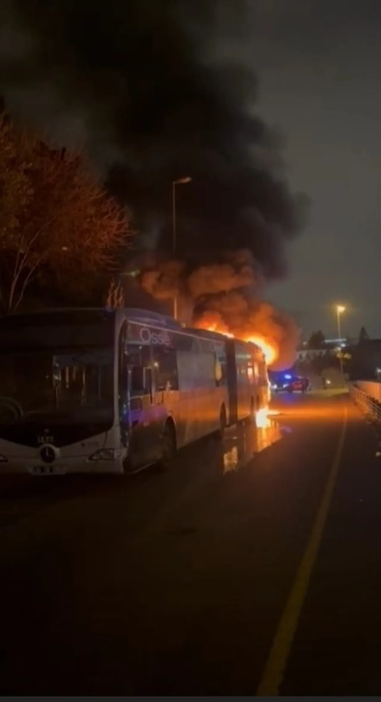 15 Temmuz Şehitler Köprüsü'nde metrobüs alevlere teslim oldu: 60 yolcu son anda kurtuldu