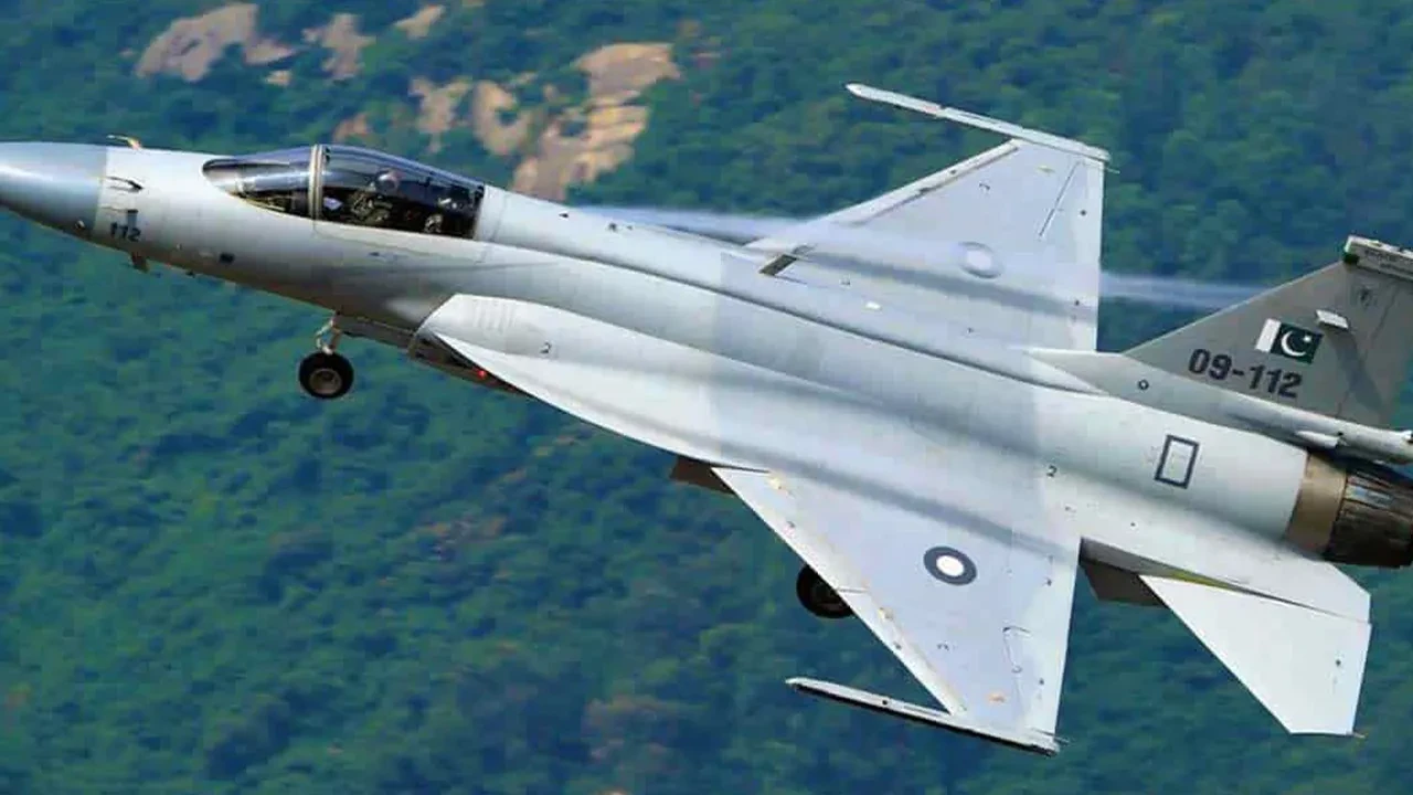 ABD-İran savaşı sürerken Pakistan'da yeni gerilim! JF-17 thunder savaş uçağı müdahale etti