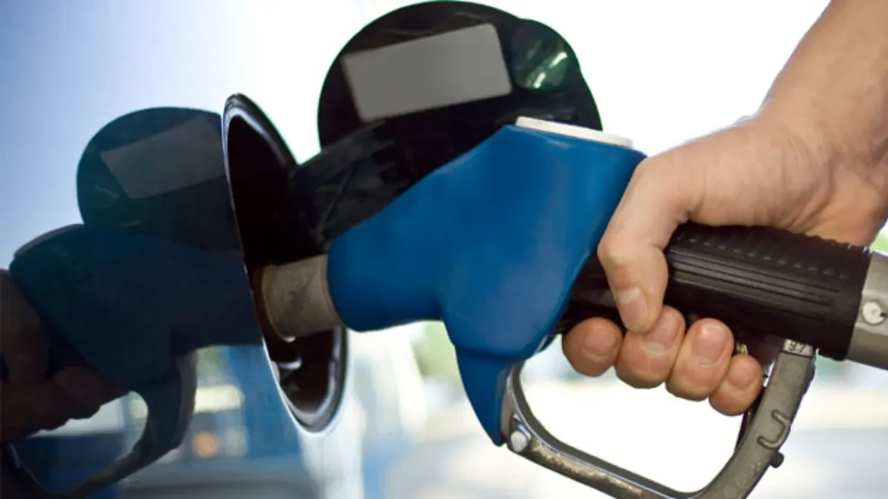 Akaryakıt zammında cumartesi mesaisi! Rakamlar belli oldu