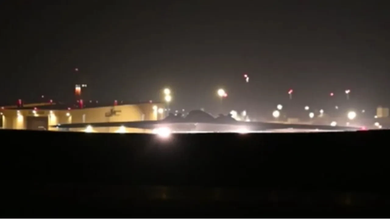 CENTCOM hayalet bombardıman uçaklarının havalanışını paylaştı