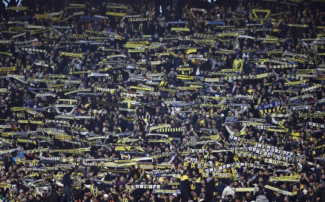 Fenerbahçe Fatih Karagümrük deplasmanında | SÜPER LİG CANLI MAÇ ANLATIMI