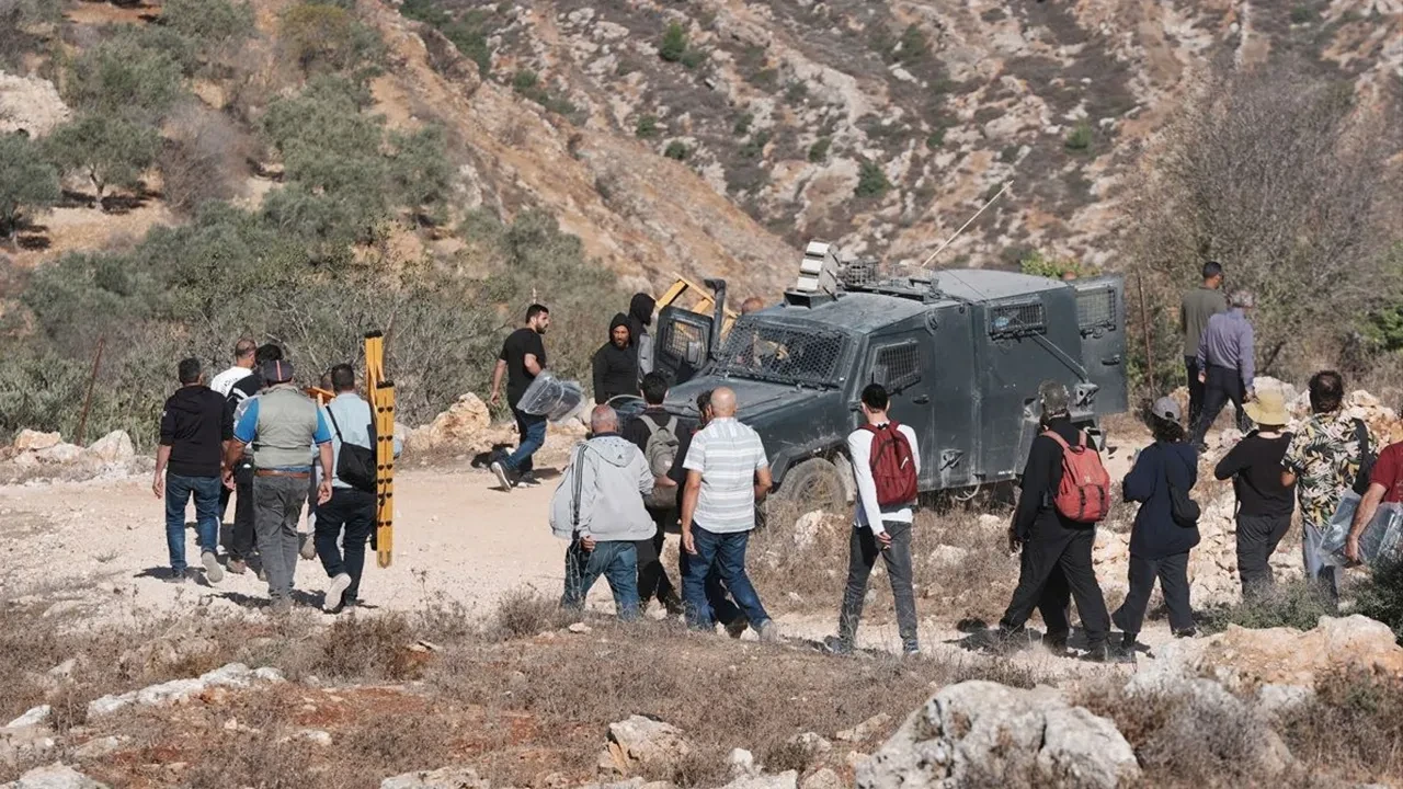Kan donduran olay! İşgalci İsrailli evinin önünde oynayan Filistinli kızı aracıyla ezdi