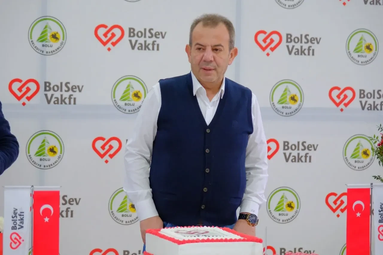 Tanju Özcan'ın 'burs için topladık' savunması çöktü