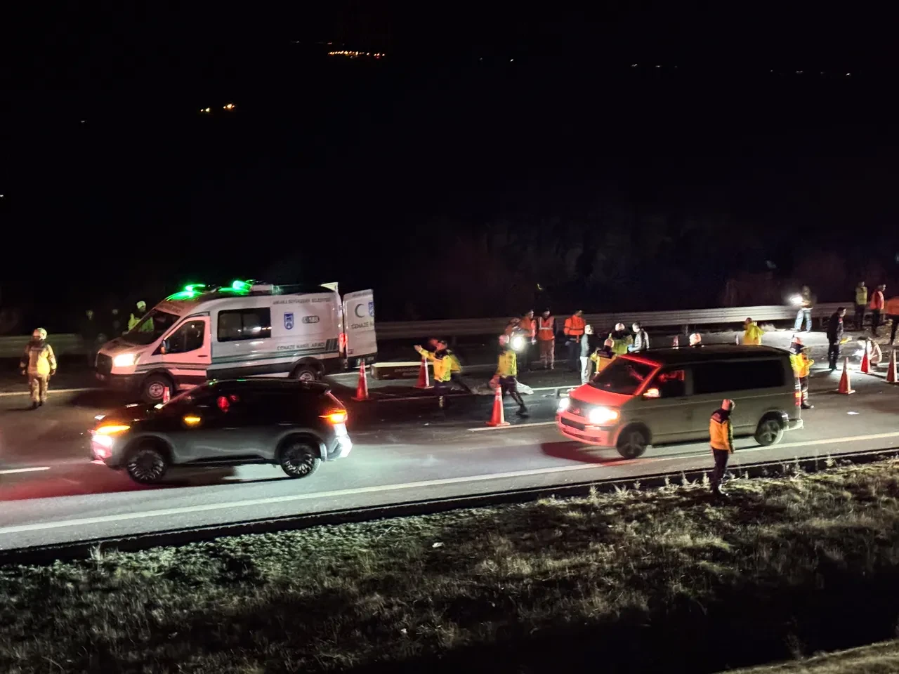 Ankara'da yolcu otobüsü ile çekici çarpıştı: 1 ölü, 15 yaralı