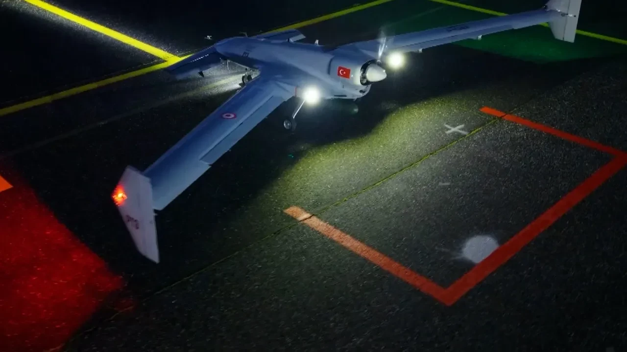 Baykar'ın dev kamikazesi K2 duyuruldu! 2 bin kilometre menzil, 13 saat havada kalış