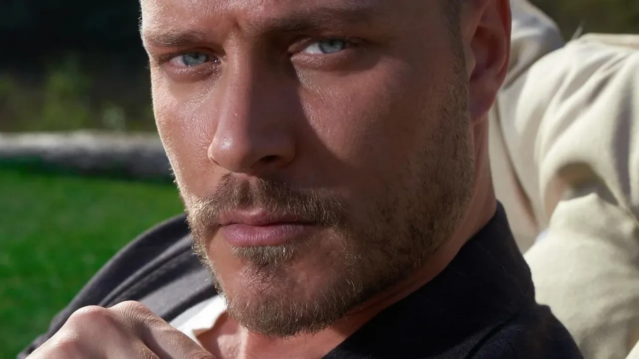 Burak Çelik Yeraltı dizisinin kadrosuna dahil oldu! Başarılı oyuncunun rolü merak ediliyor!