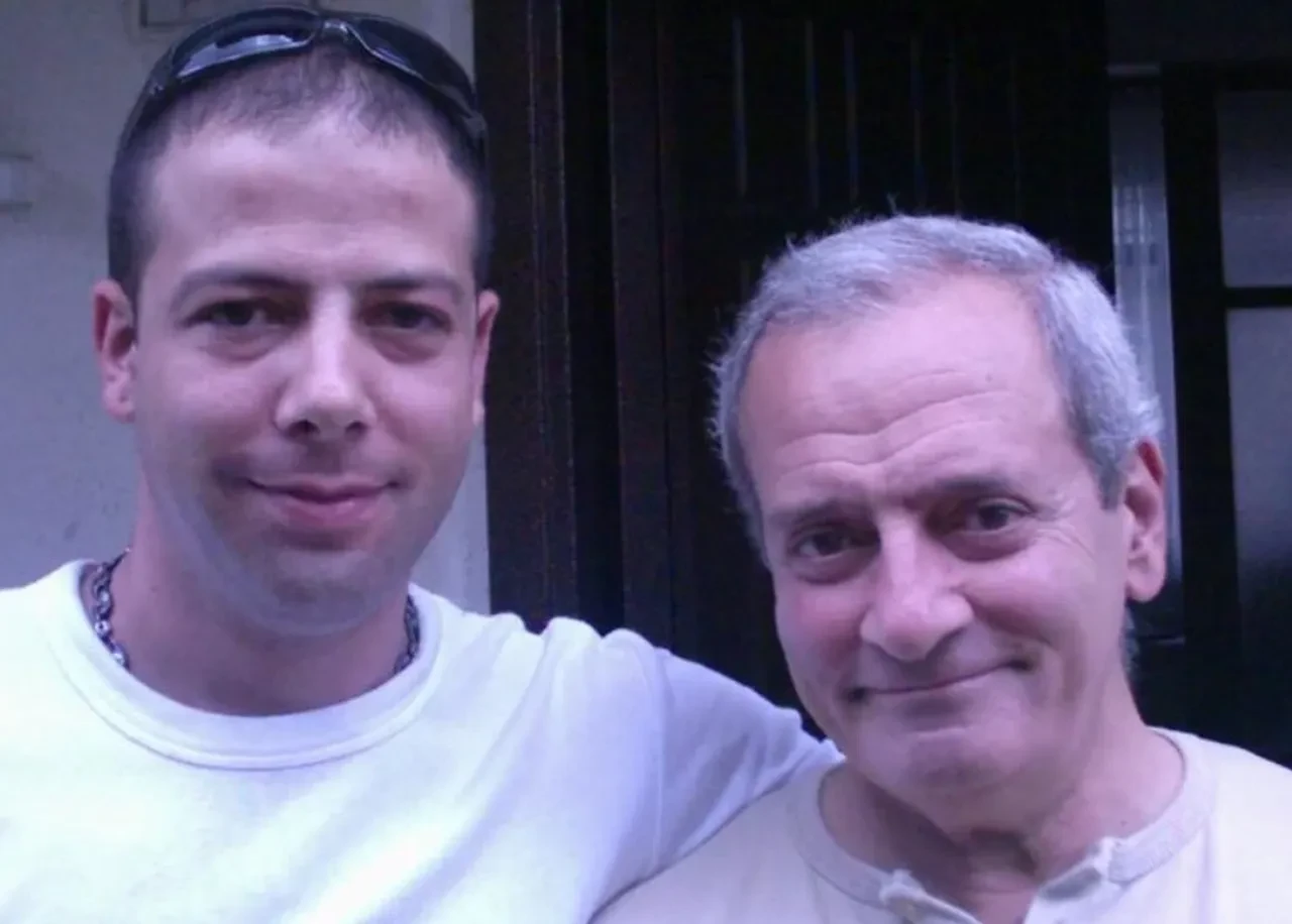 Canberk Uçucu neden öldü, hastalığı var mıydı? Kuzenlerim dizisinin Feridun'u Canberk Uçucu, ünlü oyuncunun eski eşi çıktı!