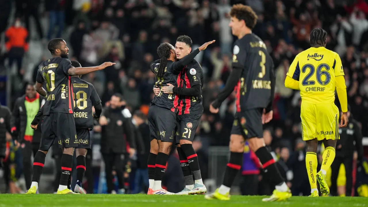 Fenerbahçe'de beklenen ayrılık!