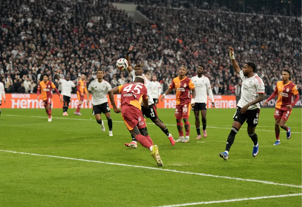 Galatasaray-Başakşehir | SÜPER LİG CANLI MAÇ ANLATIMI