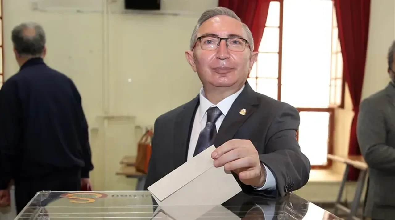 Galatasaray'da divan kurulu seçimi sona erdi: 26 oyla başkanlık!