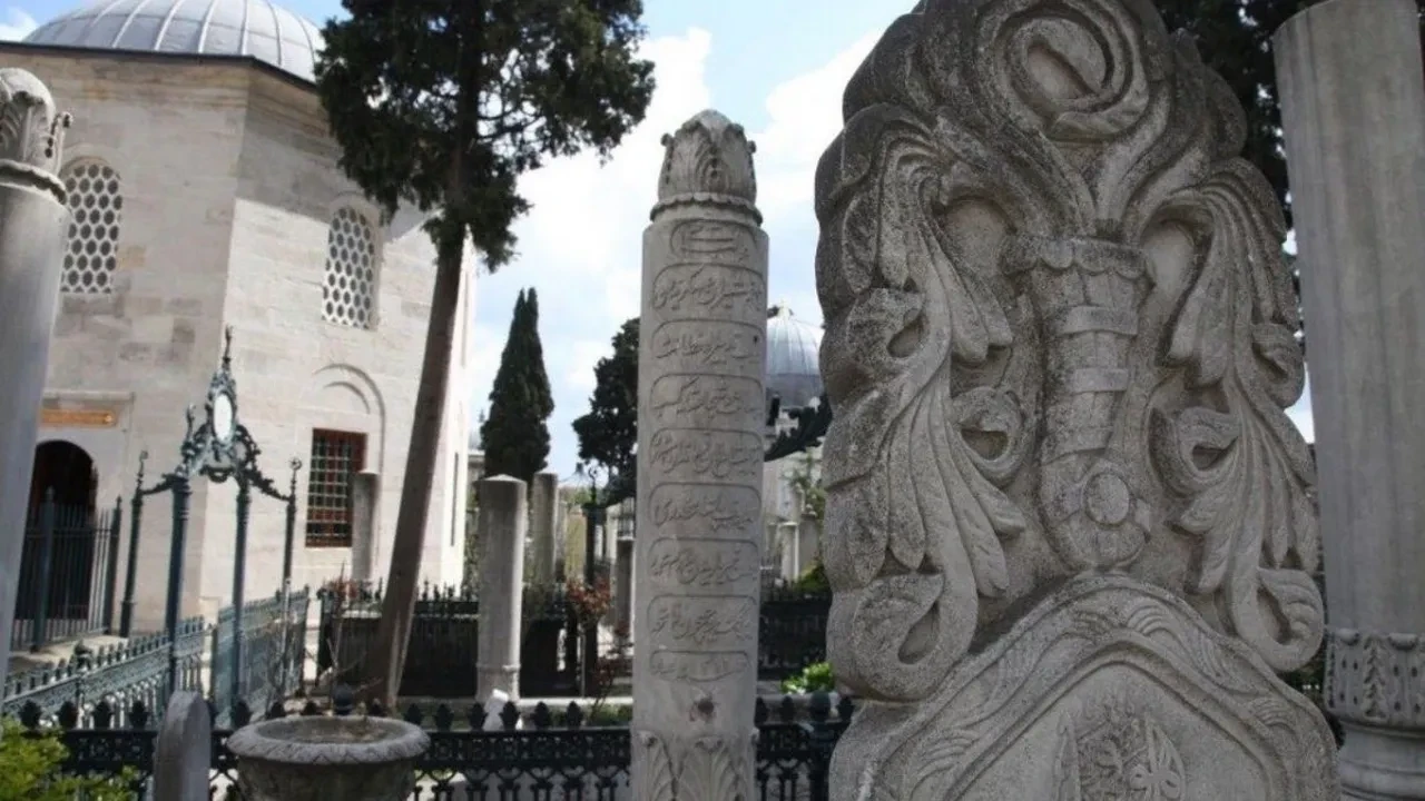 İlber Ortaylı’nın defnedileceği mezarlıkta tarih var! Bakın İlber Ortaylı’nın mezarlığı nerede olacak