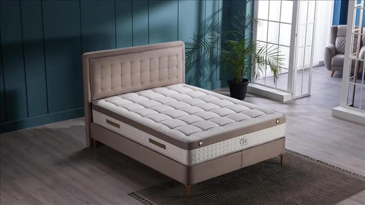 Yatak odanızda bu bitkiler varsa hemen dışarı çıkarın! Zararları saymakla bitmiyor