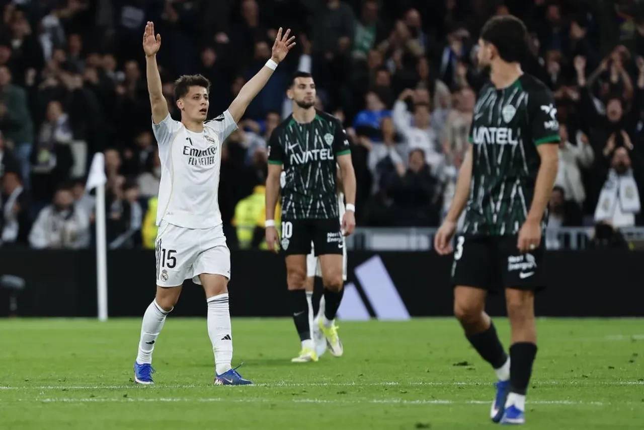 Arda Güler yılın golünü attı! 70 metreden kaleciyi avladı