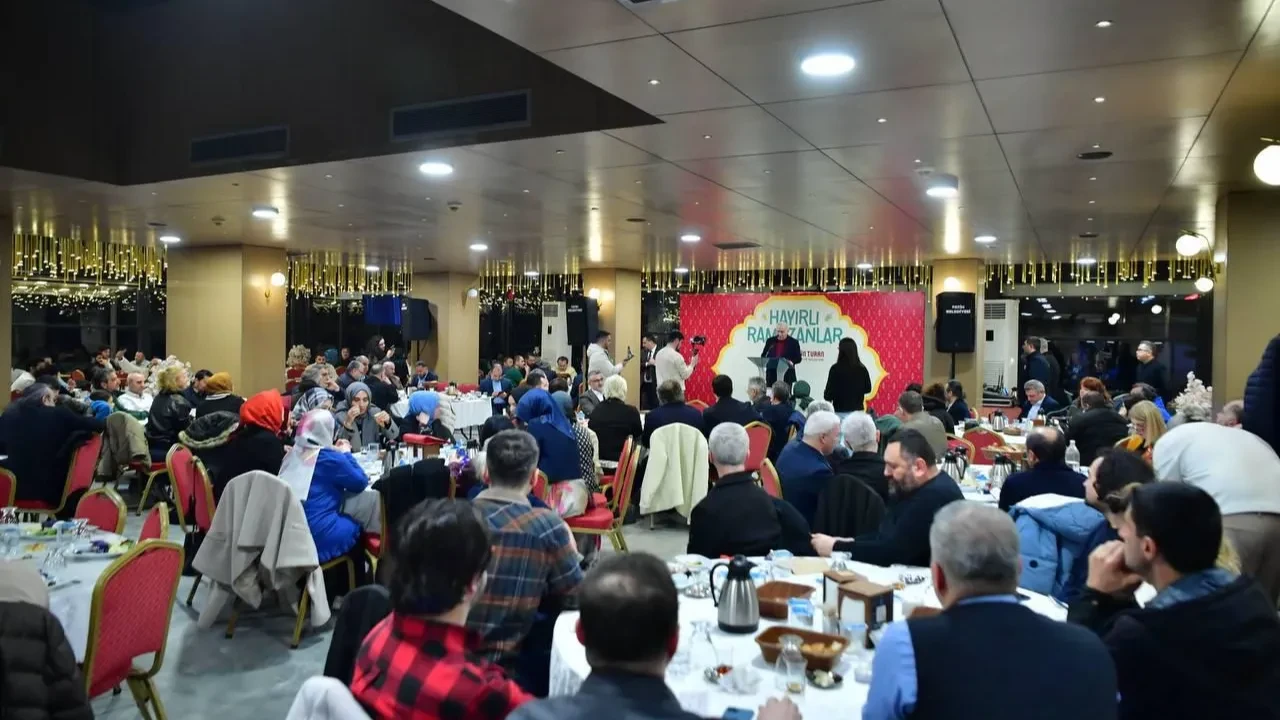 Basın mensupları Fatih Belediyesi'nin sahur sofrasında buluştu!