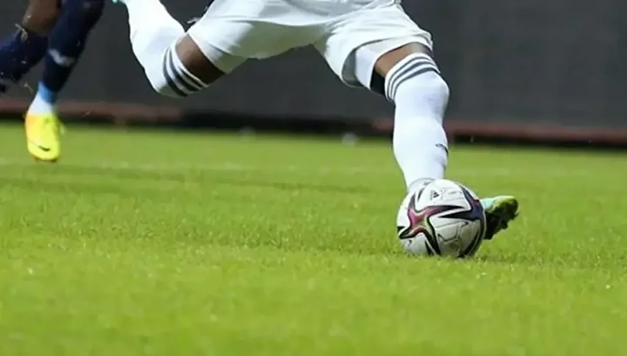 Bu akşam kimin maçı var? 15 Mart Pazar maç programı