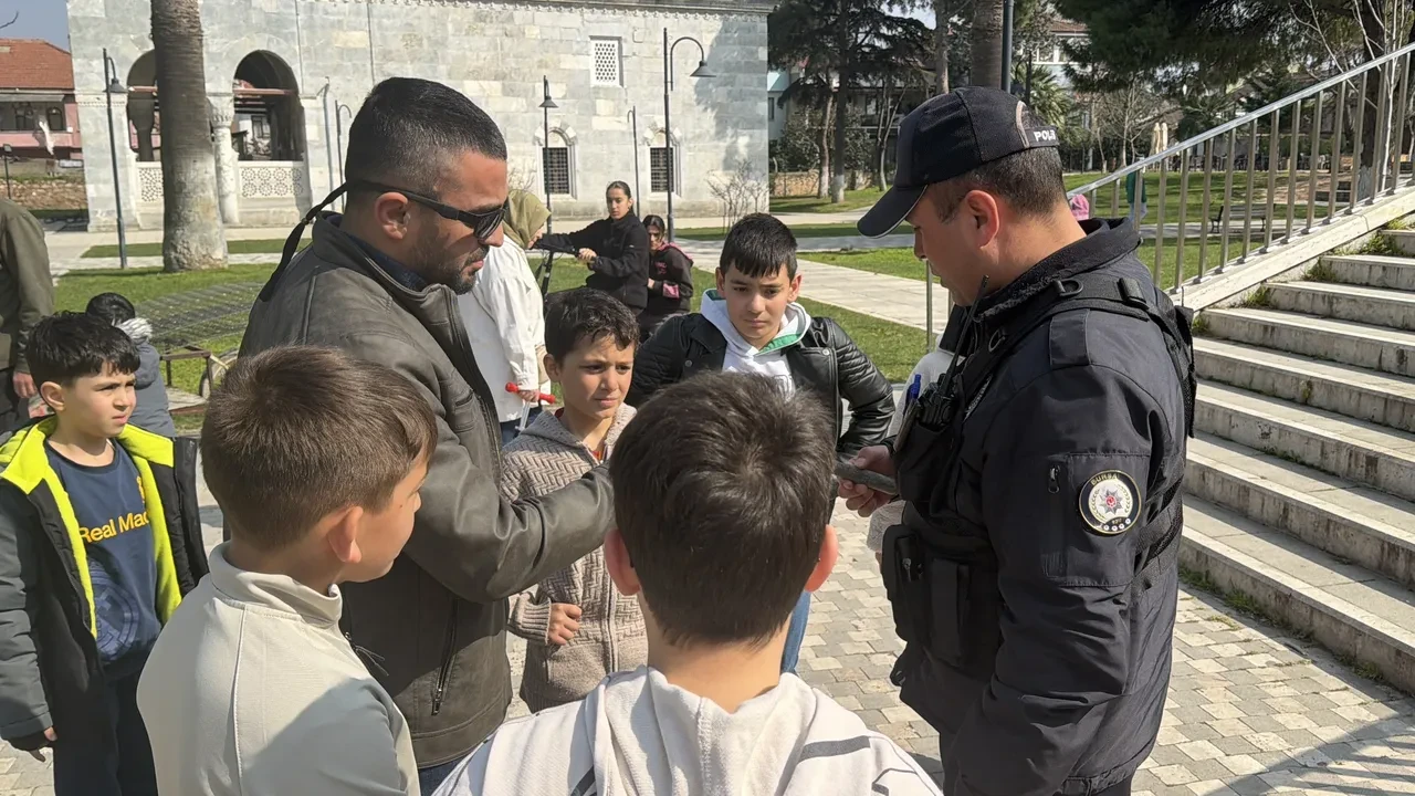 Çekilen gölden patlamamış mühimmat çıktı: Oyun oynayan çocuklar buldu