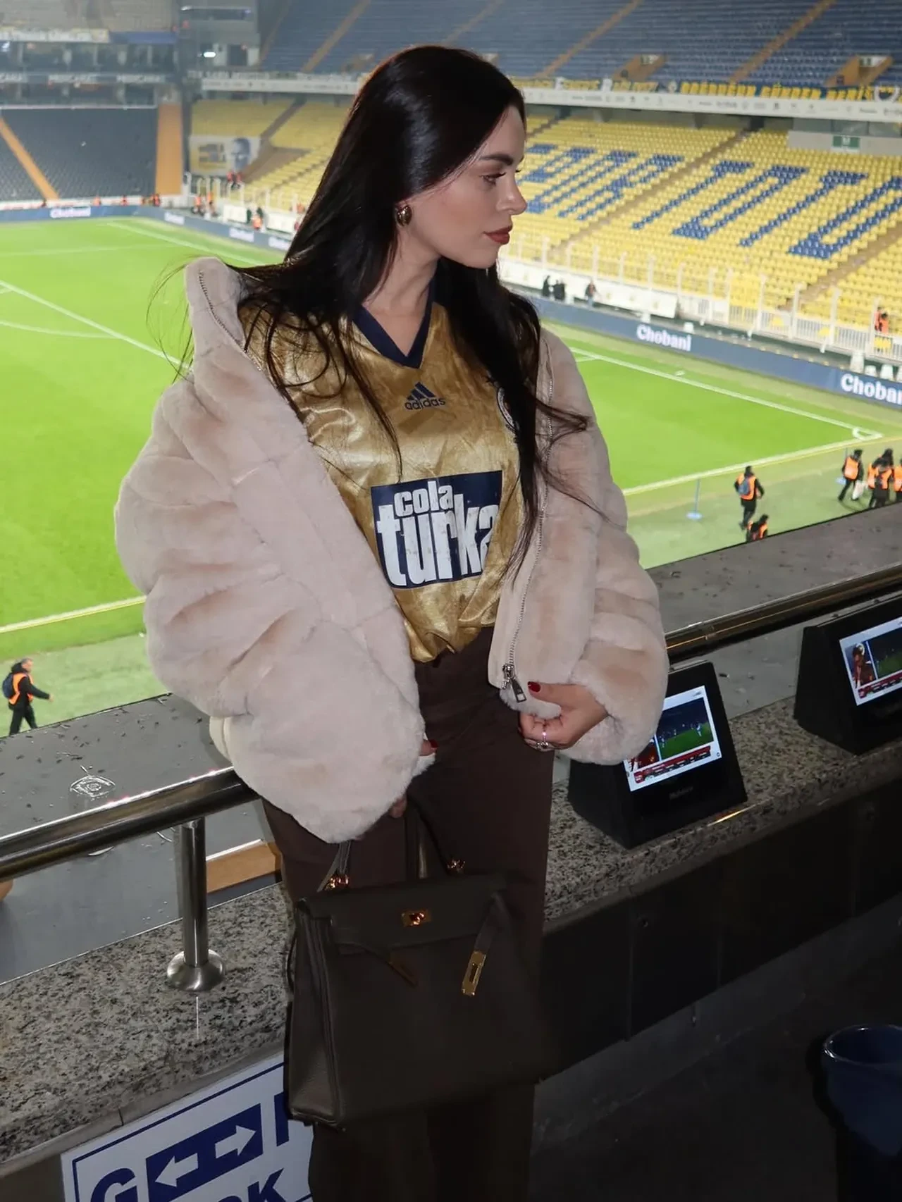 Ederson’un eşi Lais Moraes sosyal medyada isyan etti: Tehdit mesajları alıyorum