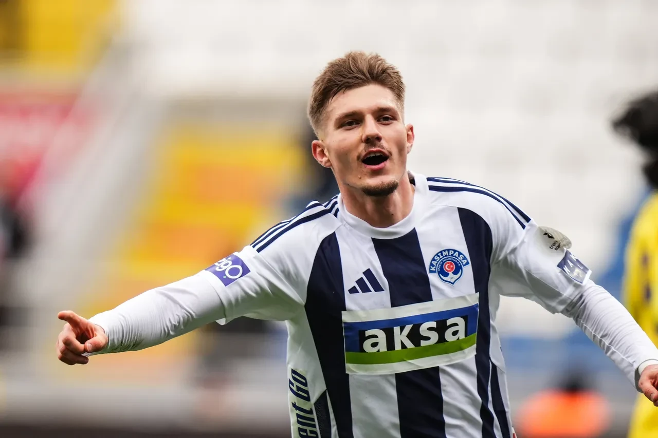 Emre Belözoğlu'ndan altın değerinde 3 puan!