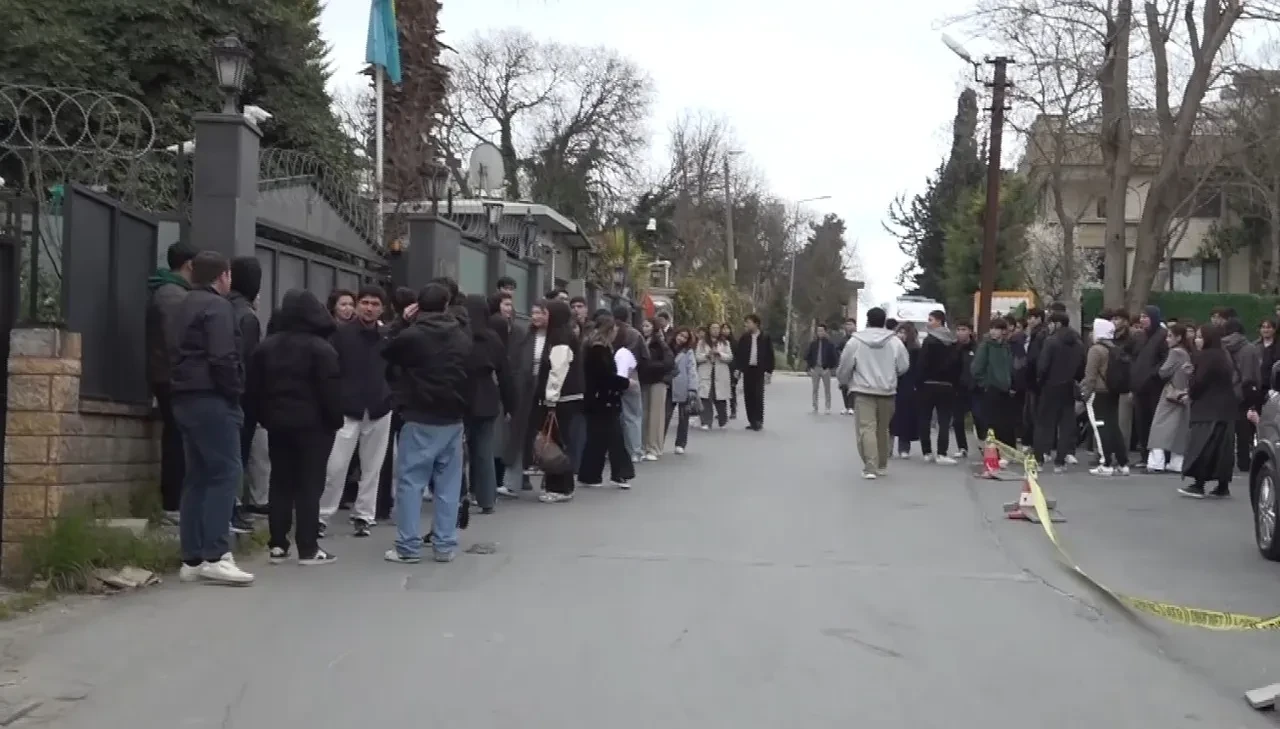 Kazakistan'da yeni anayasa için tarihi referandum! İstanbul'da da sandıklar kuruldu
