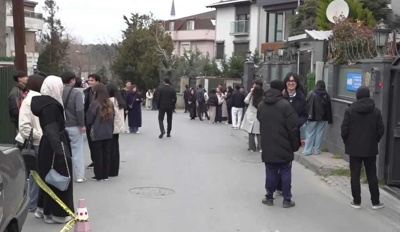 Kazakistan'da yeni anayasa için tarihi referandum! İstanbul'da da sandıklar kuruldu