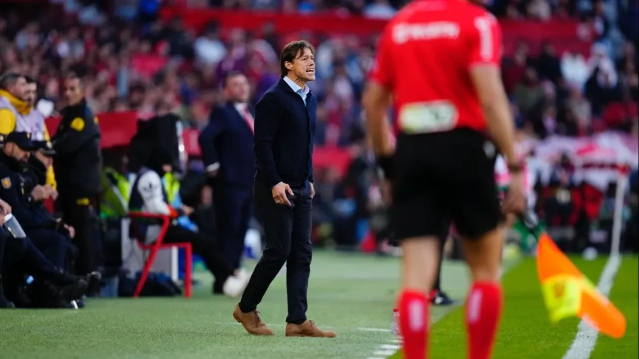 Sevilla'da Matias Almeyda'dan savaşa tepki: Arjantinli antrenörden anlamlı sözler!