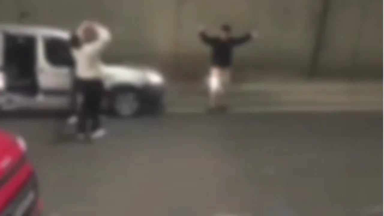 Tünelde araç durdurup dans etmek 180 bin liralarına mal oldu! Yeni kanunla ceza kesildi