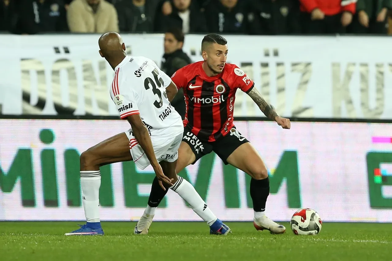 Volkan Demirel'den Beşiktaş maçı sonrasında hakem sözleri!