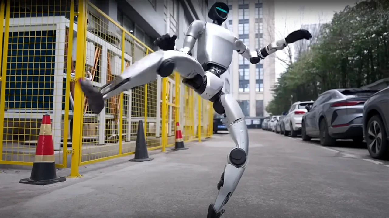 Yaşı kadını rahatsız eden robot tutuklandı