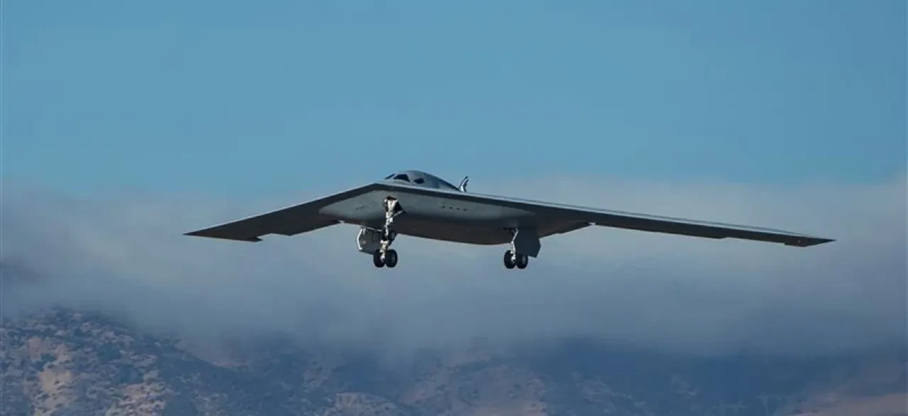 B-21 Raider ilk kez havada yakıt ikmali yaparken görüntülendi