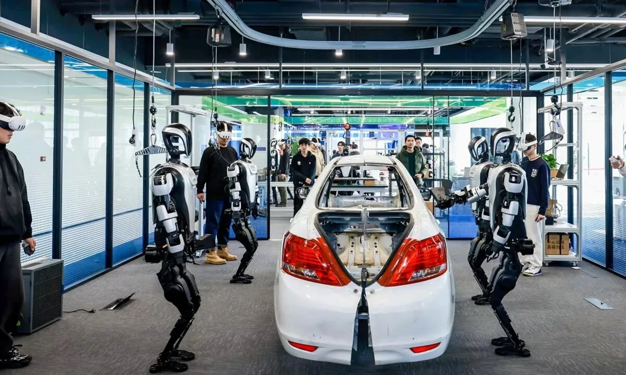 Çin'de 'robot okulları' açıldı: İnsansı robotlar burada eğitilecek