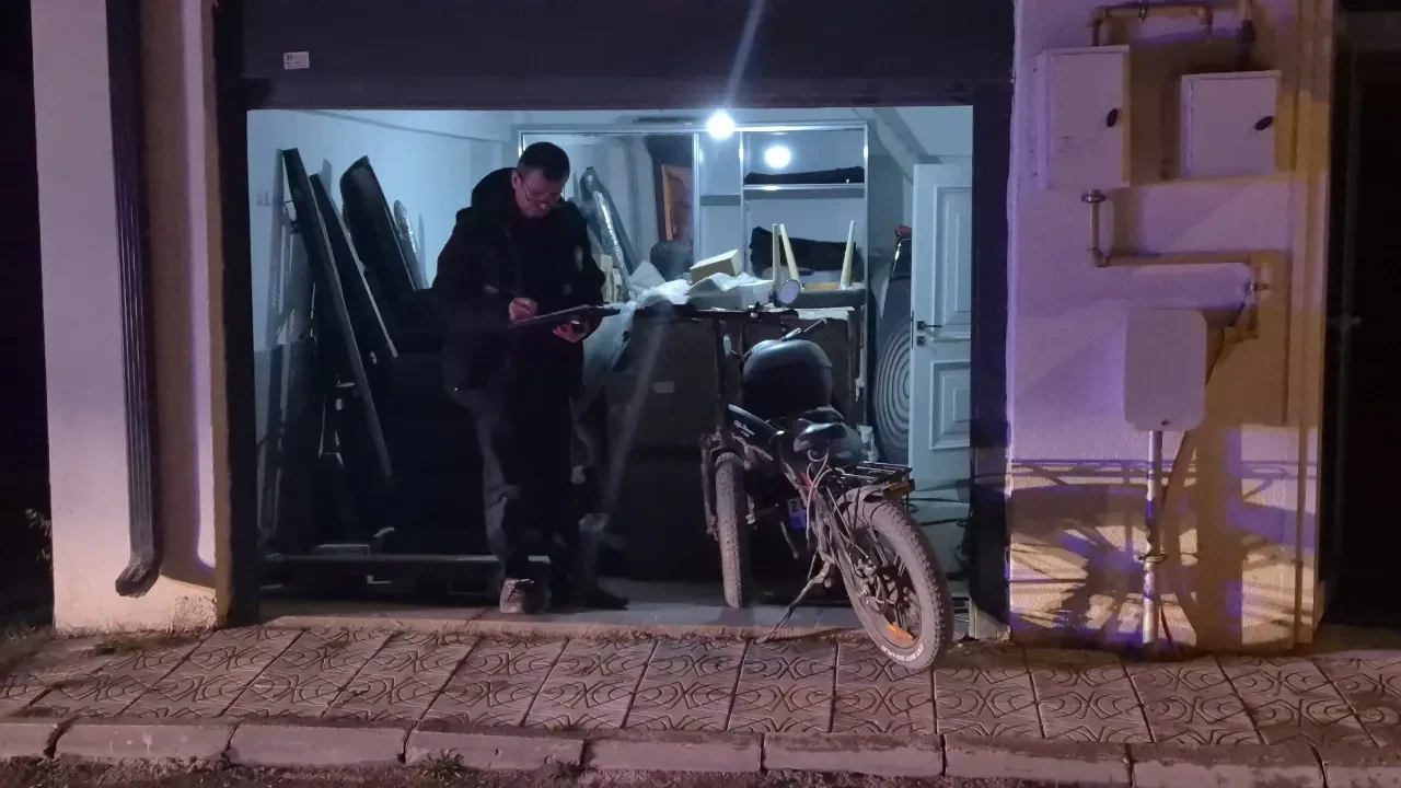 Çukur 9 yaşındaki çocuğu ölüme sürükledi: Gidon göğsüne saplandı